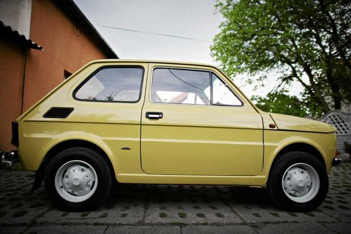 Pasjonaci legendarnego Fiata 126p. "Małego Fiata albo się
