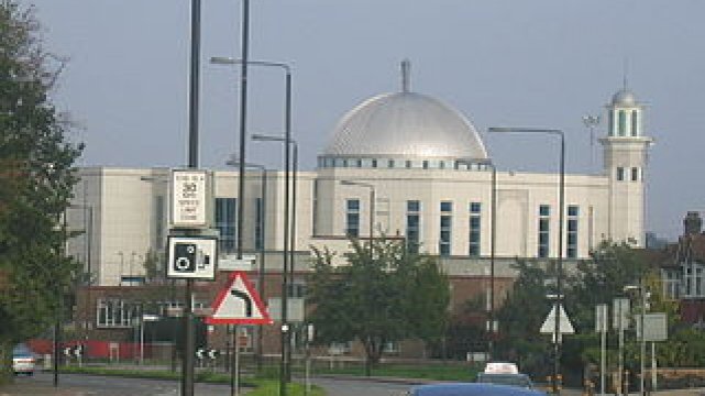 Największy meczet w zachodniej Europie należący do ruchu ahmadija