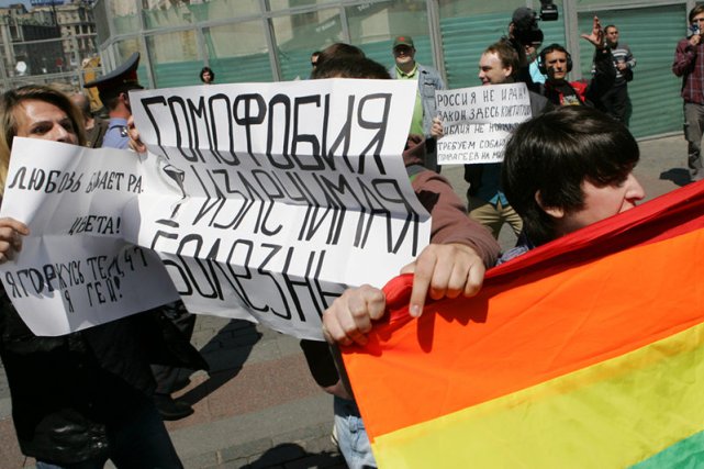 Zakaz propagowania "nietradycyjnych zachowań seksualnych". Antygejowskie prawo w Rosji