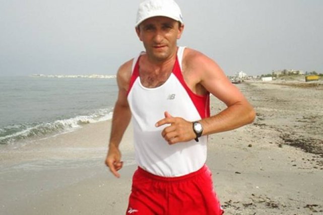 Maraton? Bieg dobowy? To za mało. August Jakubik szuka wyzwań większych.
