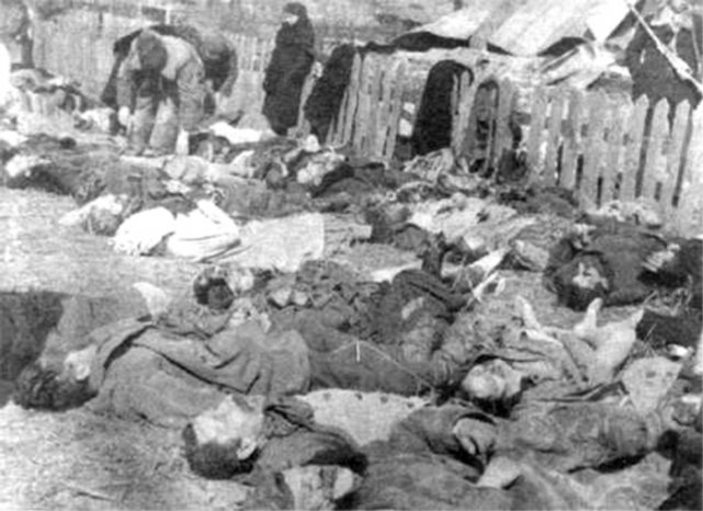 Ofiary zbrodni w Lipnikach.