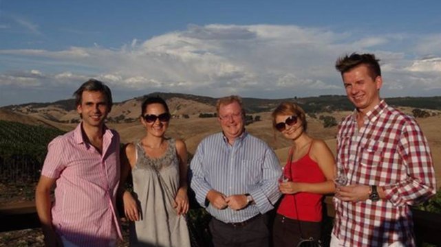 Daniel Okrasa z przyjaciółmi