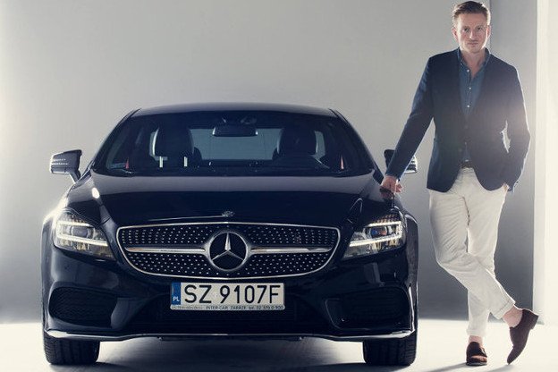 Twardoch został właśnie ambasadorem marki Mercedes-Benz Polska.