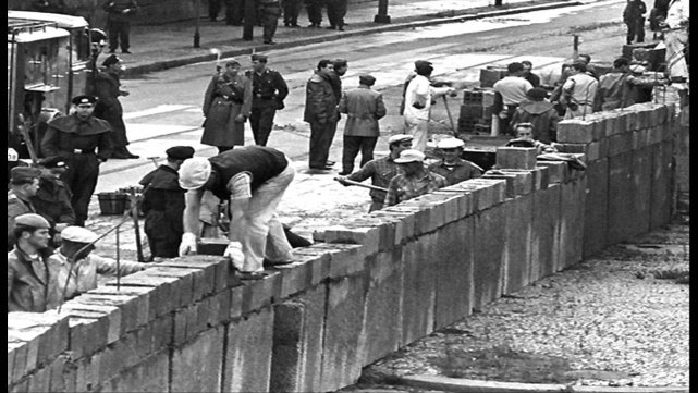 Mateusz Kijowski - naiwniak czy cwaniak udający demokratę?