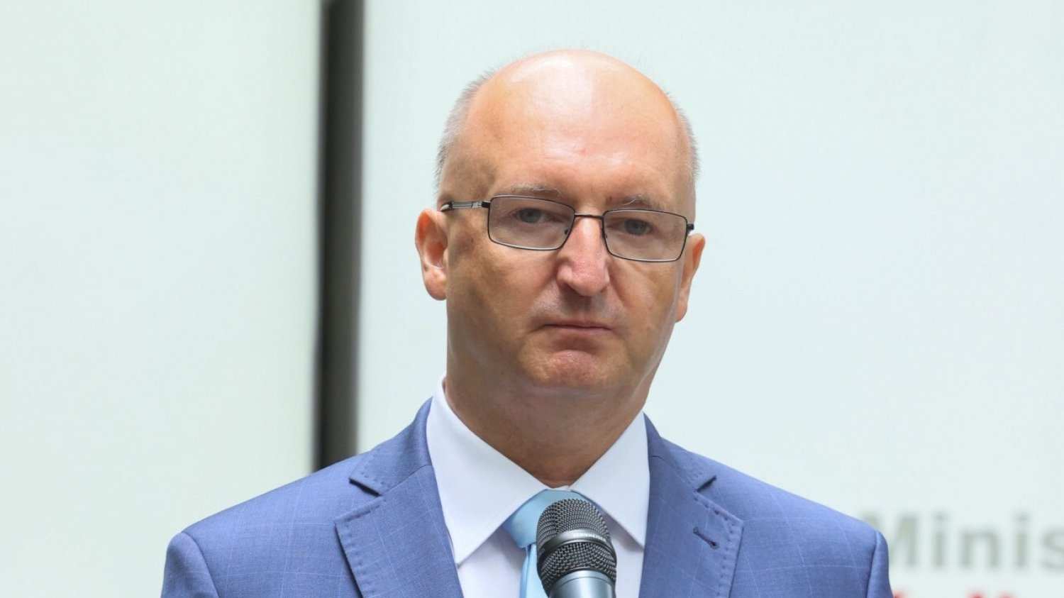Piotr Wawrzyk trafił do szpitala. "Jego stan zagrażał życiu"
