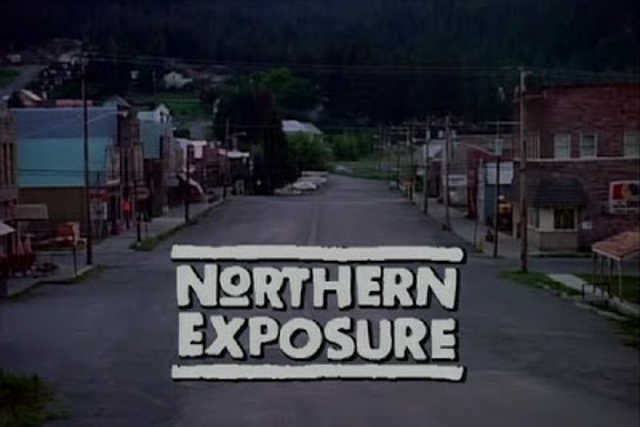 Pierwowzorem w realnym świecie dla z Cicely "Przystanku Alaska" była główna ulica Roslyn w stanie Waszyngton.