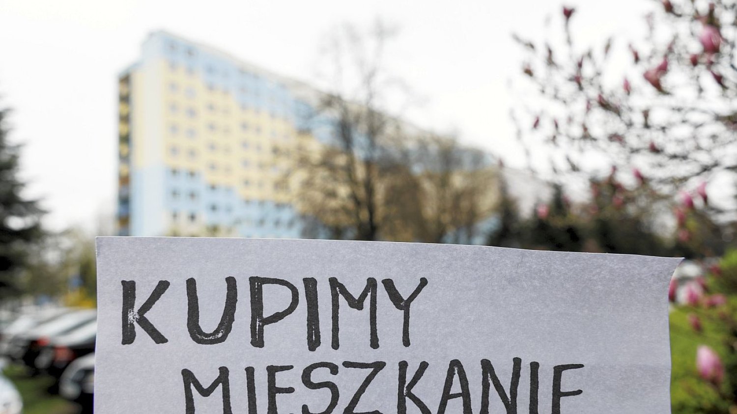 W PRL ludzie dostawali mieszkania za darmo? To bujda na resorach