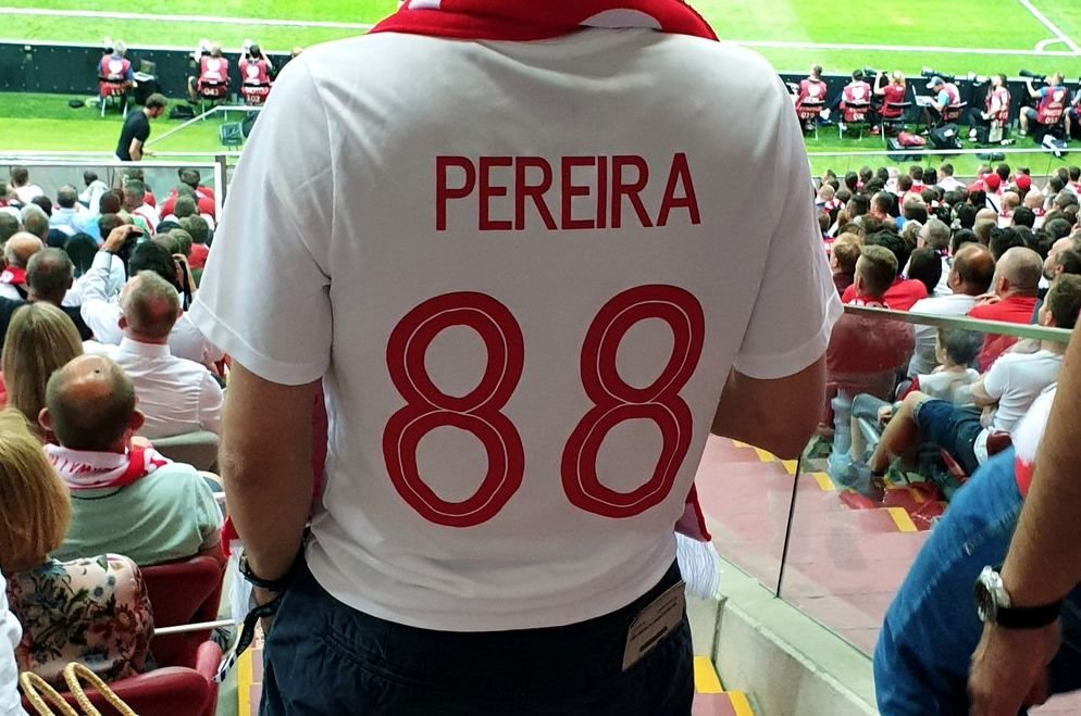 Samuel Pereira założył na mecz koszulkę z liczbą 88, która może nawiązywać do symboliki neonazistowskiej.