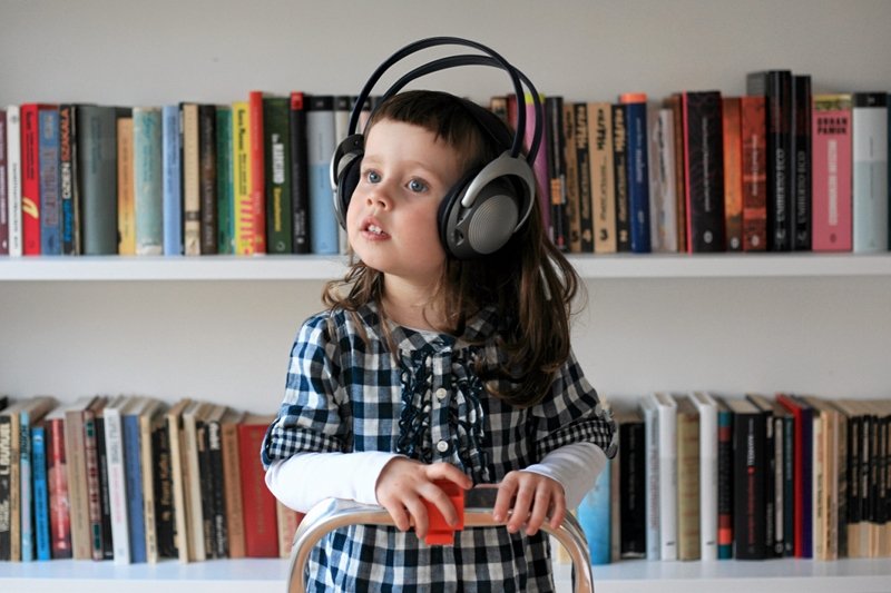 Jak powinno się w dzisiejszych czasach uczyć najmłodszych o literaturze i zachęcać ich do czytania?