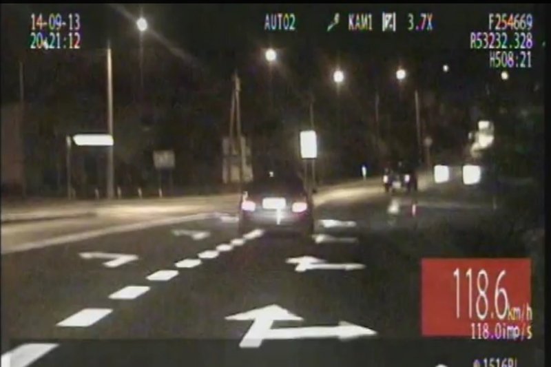 100 punktów karnych. Zobacz szalony rajd 31-letniej matki z dwójką dzieci na pokładzie