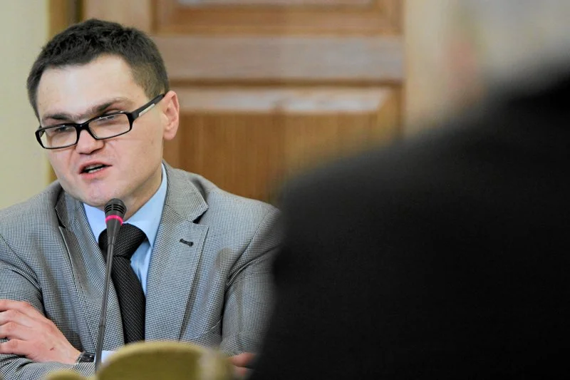 Mecenas Rafał Rogalski grozi pozwami Naczelnej Radzie Adwokackiej.