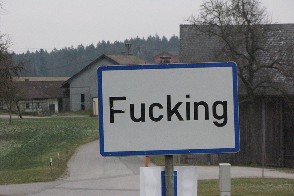 Wjazd do miejscowości Fucking w Austrii.