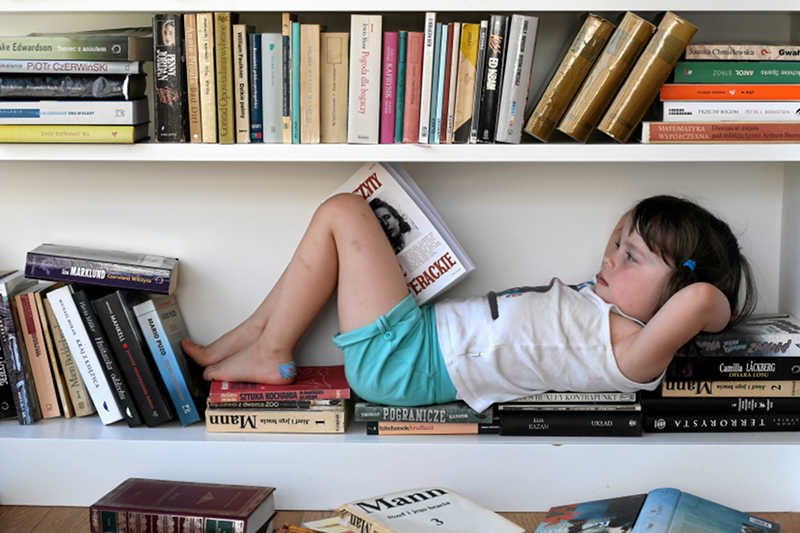 Żeby rodzic mógł normalnie obcować z kulturą, czasem musi zostawić dziecko w domu. Albo zabrać je na specjalny spektakl