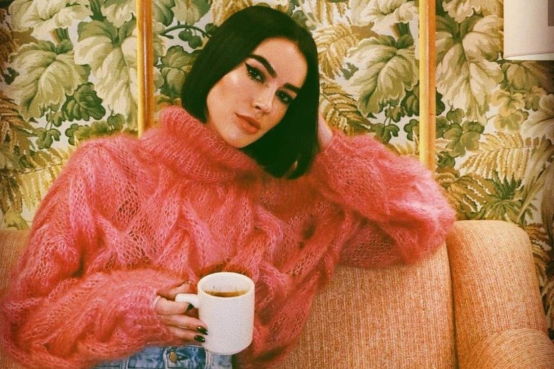 Living Coral to według Pantone kolor roku 2019. W wiosennych kolekcjach na pewno będzie go całe mnóstwo