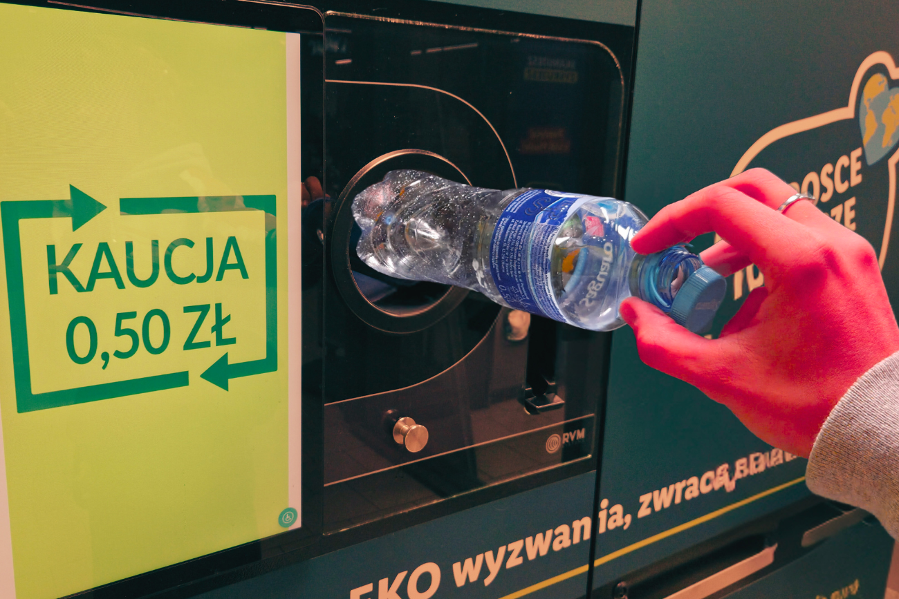 Sprawdziłam, jak system kaucyjny widzą na wsi. "Nikt za 10 groszy nie będzie tego sortował"