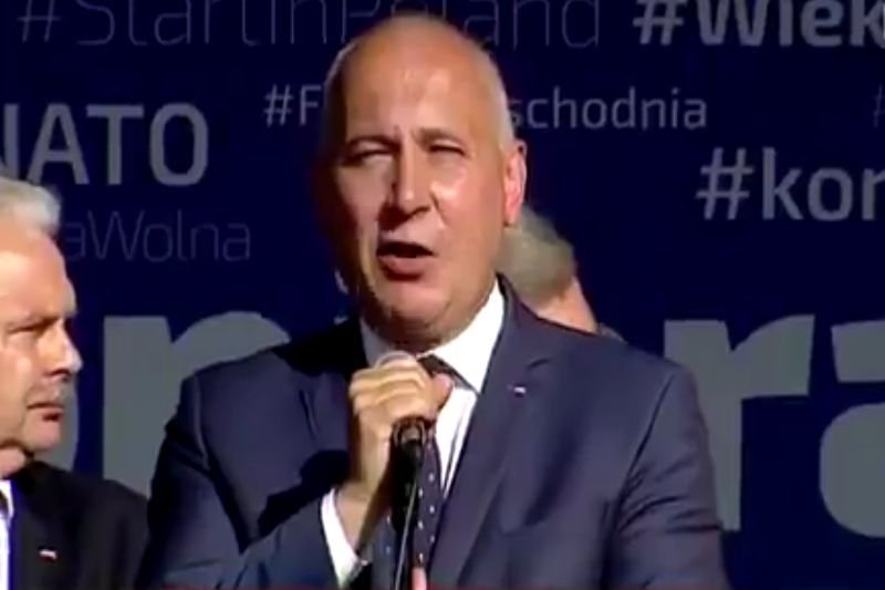 Na wiecu miały być tysiące spontanicznie przybyłych wyborców PiS-u. Byli głównie działacze i to do nich wicemarszałek Sejmu wygłosił płomienne przemówienie.