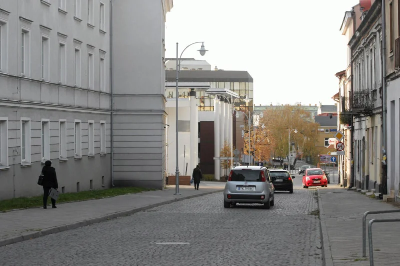 Scena porodu i jęki na schodach w czasie Marszu Życia. Samotna matka "rodziła" w centrum Kielc