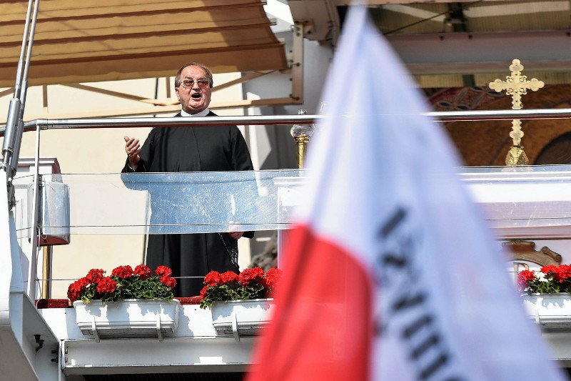 Ojciec Rydzyk, Jan Szyszko i tysiące "niezadowolonych z PiS" mają manifestować w Warszawie.