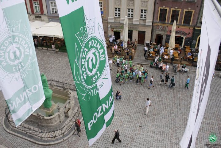 Flagi Warty zawisły wczoraj na poznańskim ratuszu.