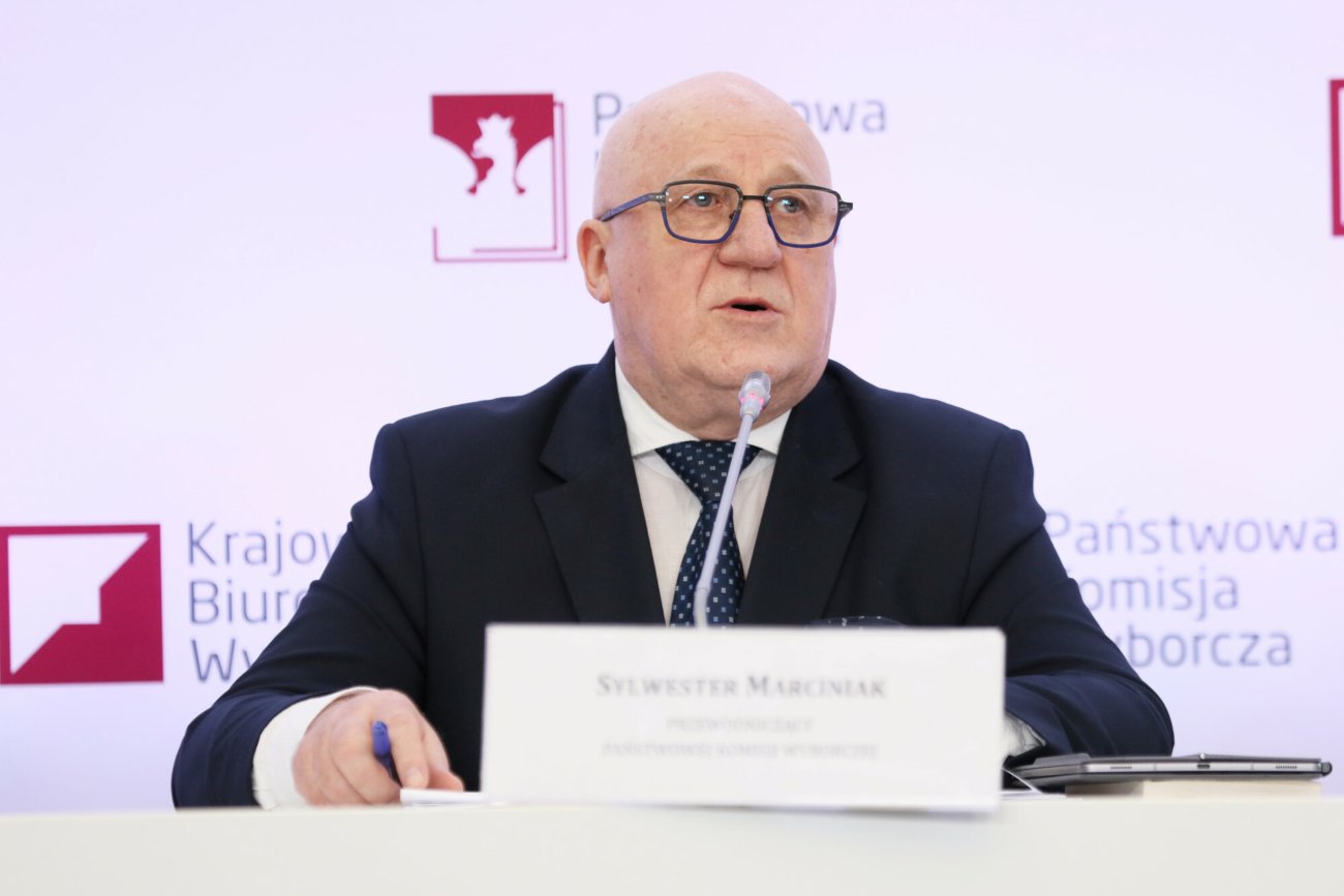 Przewodniczący PKW przedstawił dane dotyczące przestępstw i wykroczeń w trakcie ciszy wyborczej oraz wyborów samorządowych 2024.