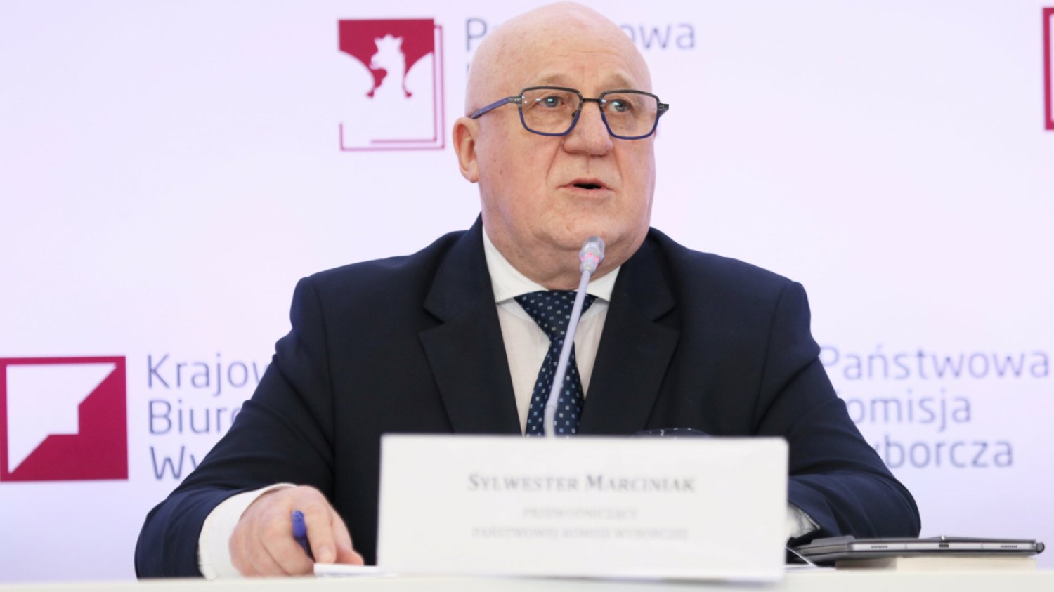 Przewodniczący PKW przedstawił dane dotyczące przestępstw i wykroczeń w trakcie ciszy wyborczej oraz wyborów samorządowych 2024. Przewodniczący PKW przedstawił dane dotyczące przestępstw i wykroczeń w trakcie ciszy wyborczej oraz wyborów samorządowych 2024.
