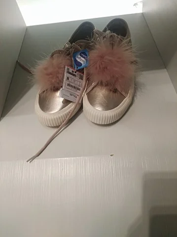 Buty na dziale dziecięcym