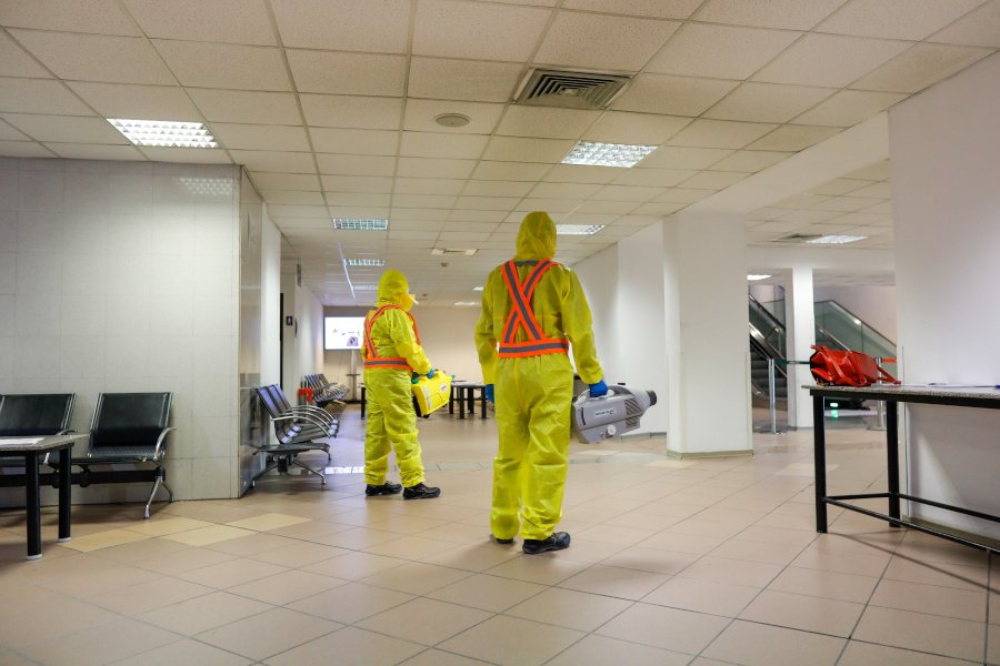 Na świecie wciąż przybywa przypadków zakażeń koronawirusem