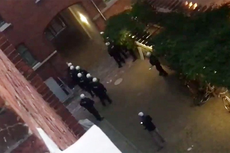 Policja w Hamburgu ma pełne ręce roboty, ale nie zawsze sobie radzi.