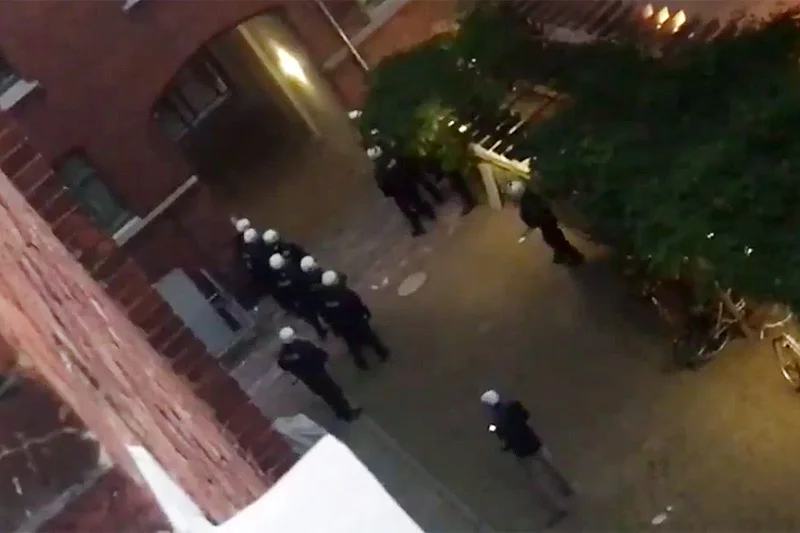 Policja w Hamburgu ma pełne ręce roboty, ale nie zawsze sobie radzi.