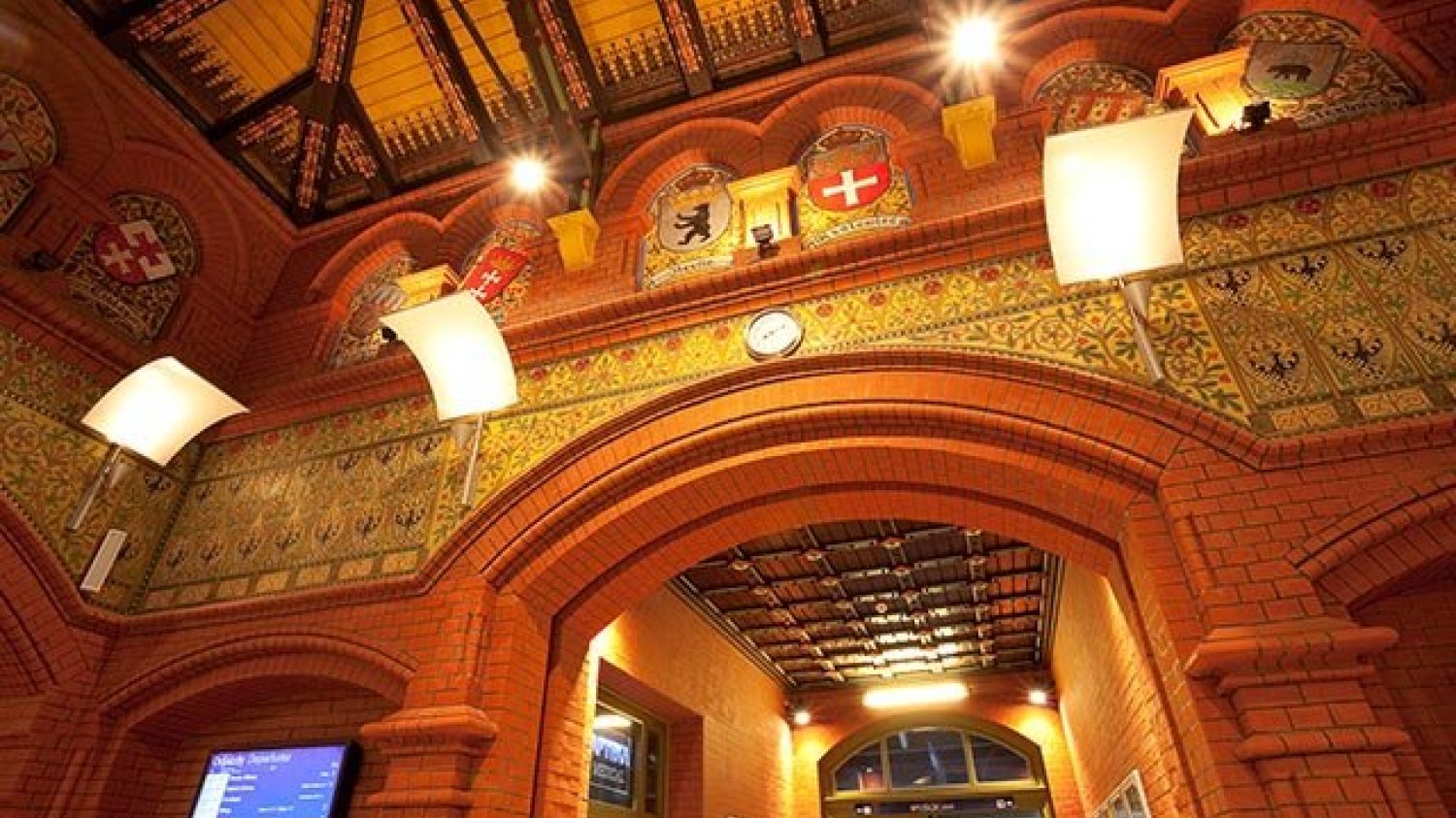 Wnętrze dworca kolejowego w Malborku. Projekt rewitalizacji tego XIX-wiecznego budynku został nagrodzony w XVI edycji konkursu „Modernizacja Roku”.