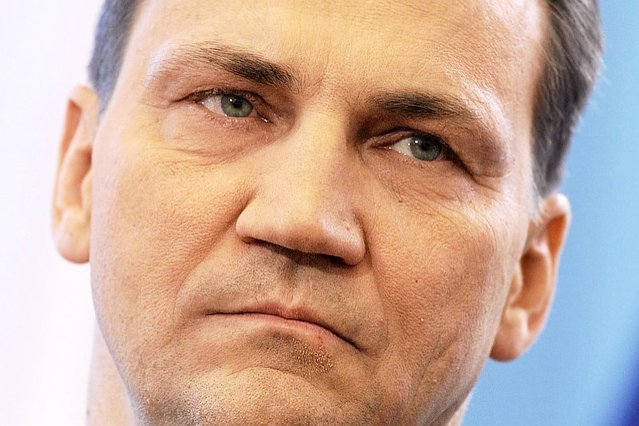 Radosław Sikorski nie odpowiedział na pytanie w sprawie wywiadu, w którym mówił o propozycji rozbioru Ukrainy, którą miał złożyć Tuskowi Władimir Putin
