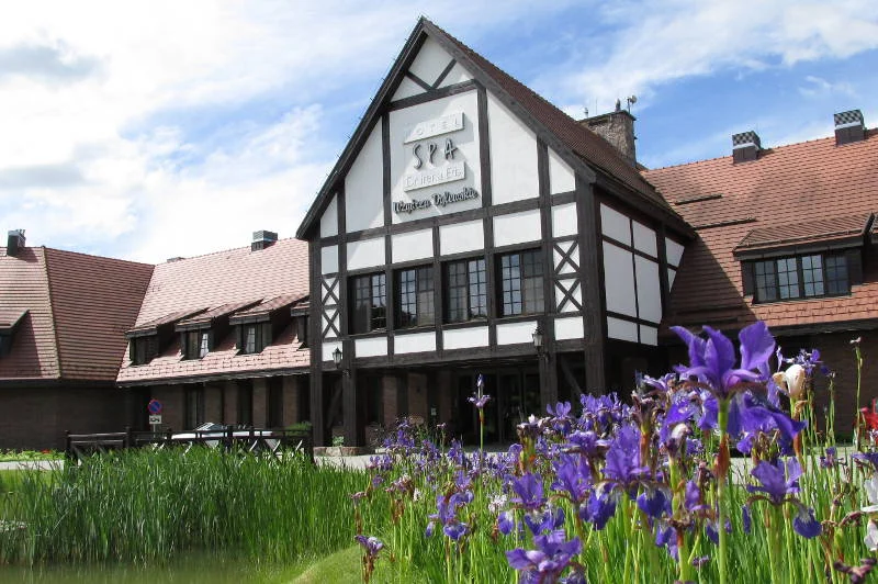 Hotel Spa Dr Irena Eris na Wzgórzach Dylewskich jest przepięknie położony