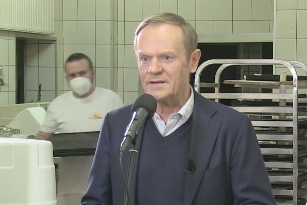 Donald Tusk odwiedził piekarnię w Kościanie.