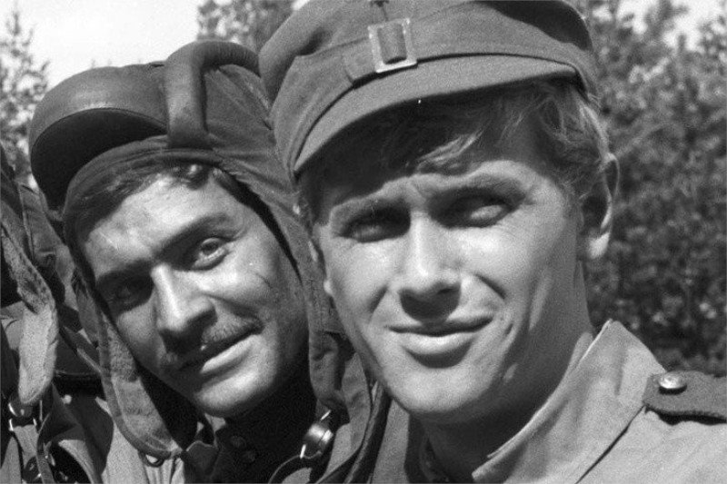 Włodzimierz Press, serialowy Grigorij (z lewej) i Janusz Gajos, serialowy Janek.