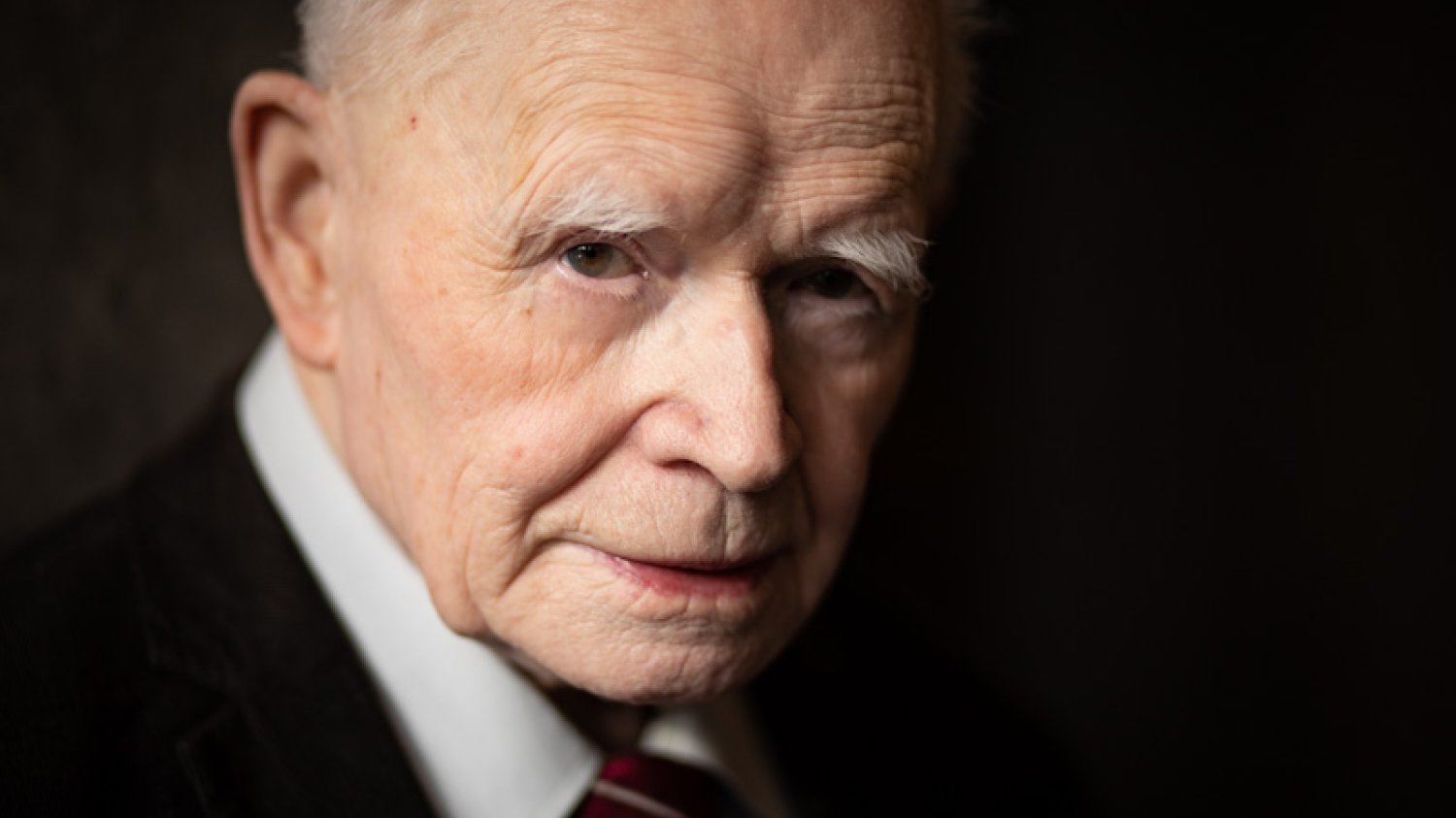 Prof. Adam Strzembosz twierdzi, iż Jarosława Kaczyński nie jest polskim inteligentem.