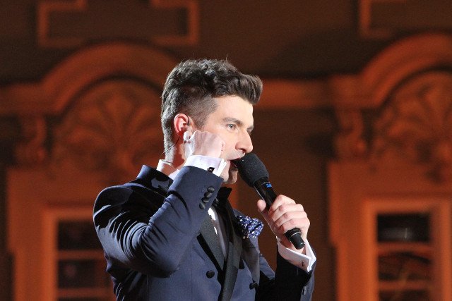 Tomasz Kammel ponownie wyjaśnia, dlaczego powinniśmy pomagać uchodźcom.