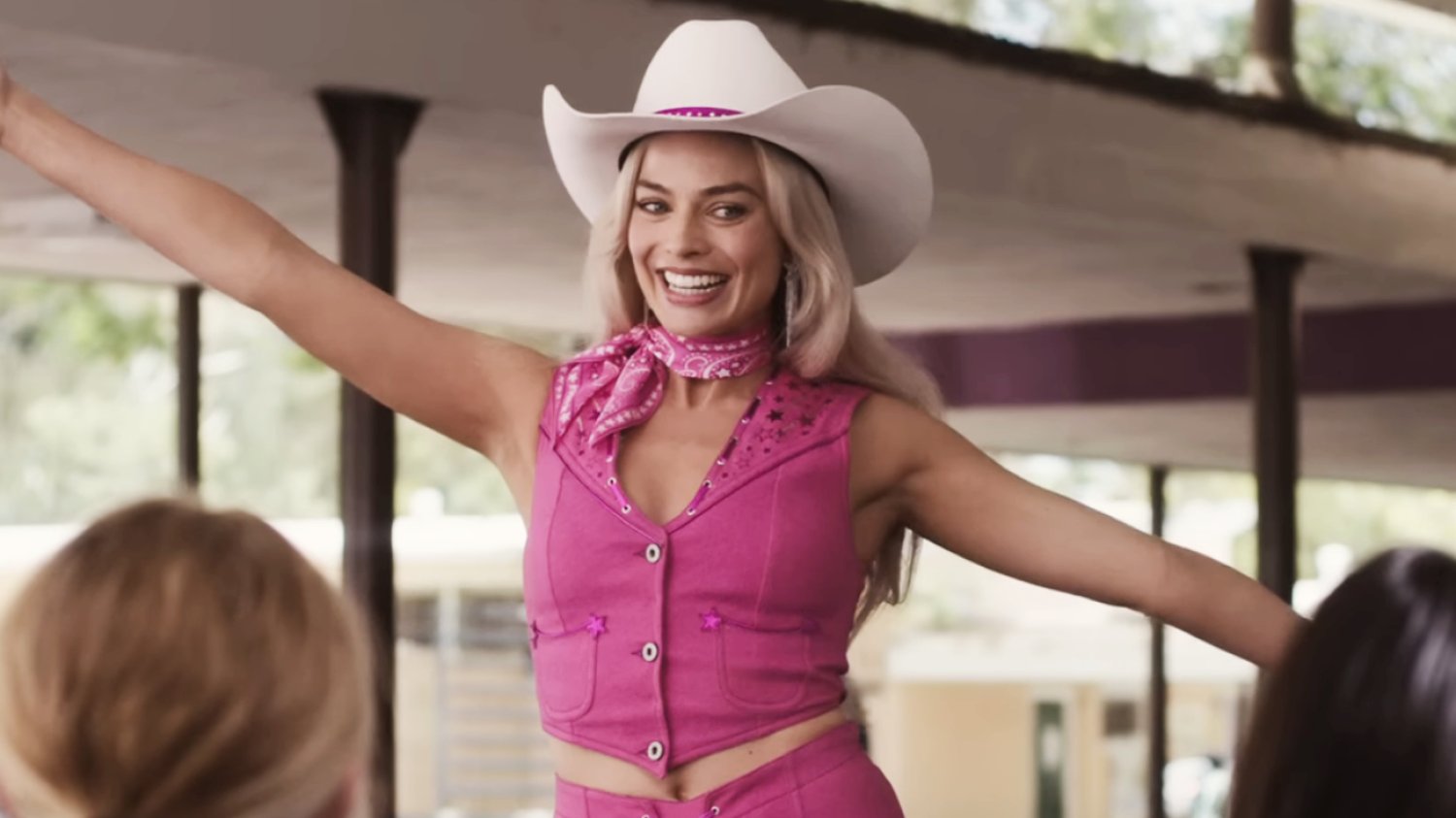 "Barbie" ma zdetronizować dziś kultowy film fantasy i tym samym stać się największym kasowym hitem Warner Bros. Margot Robbie w filmie "Barbie" Grety Gerwig.
