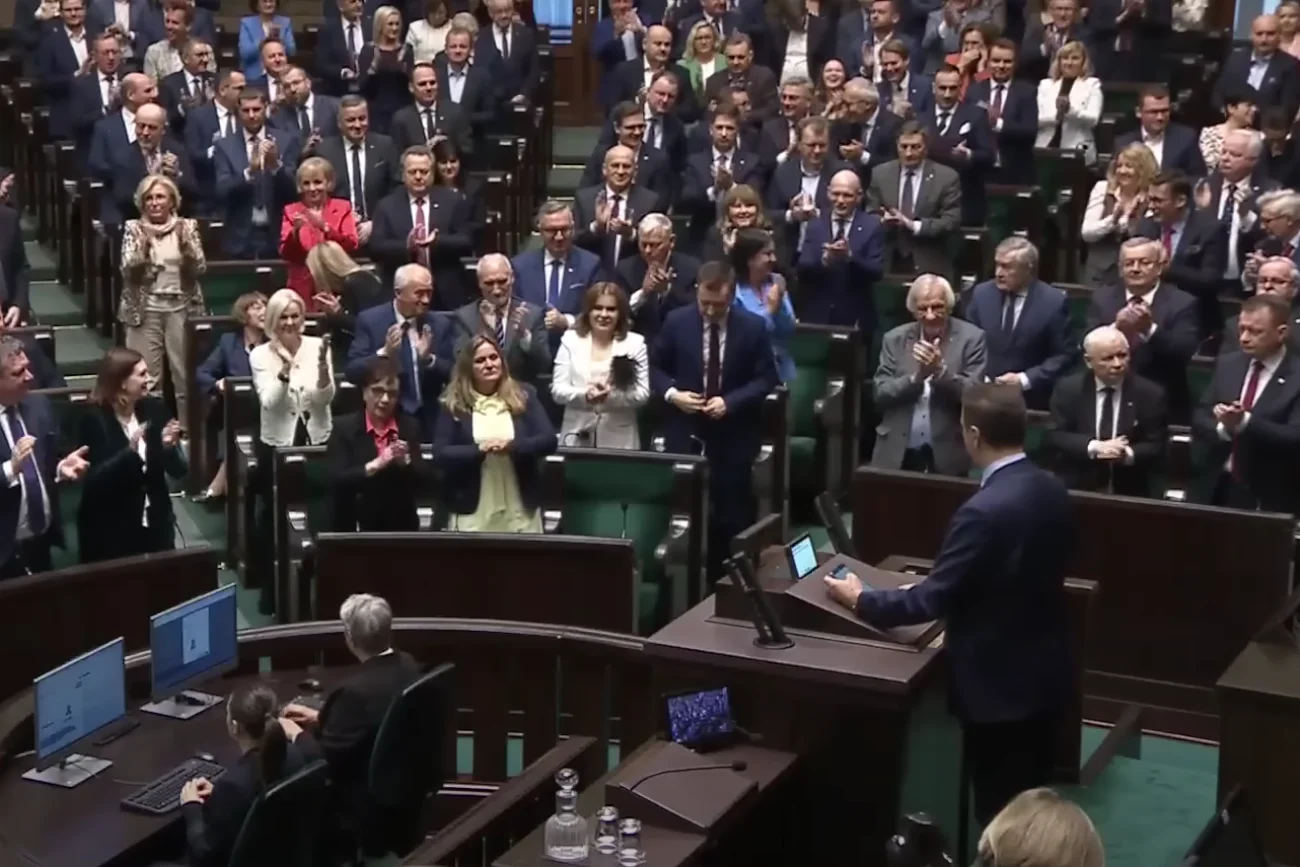 Posłowie PiS skandowali w Sejmie na cześć Trumpa