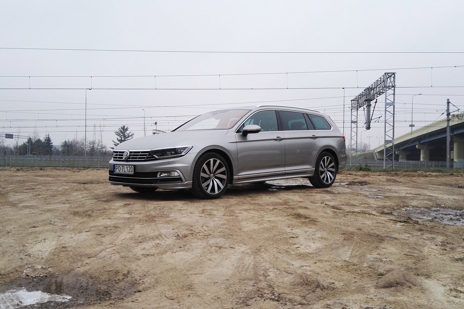 Volkswagen Passat Variant 2.0 TDI Bluemotion  190KM R-line.