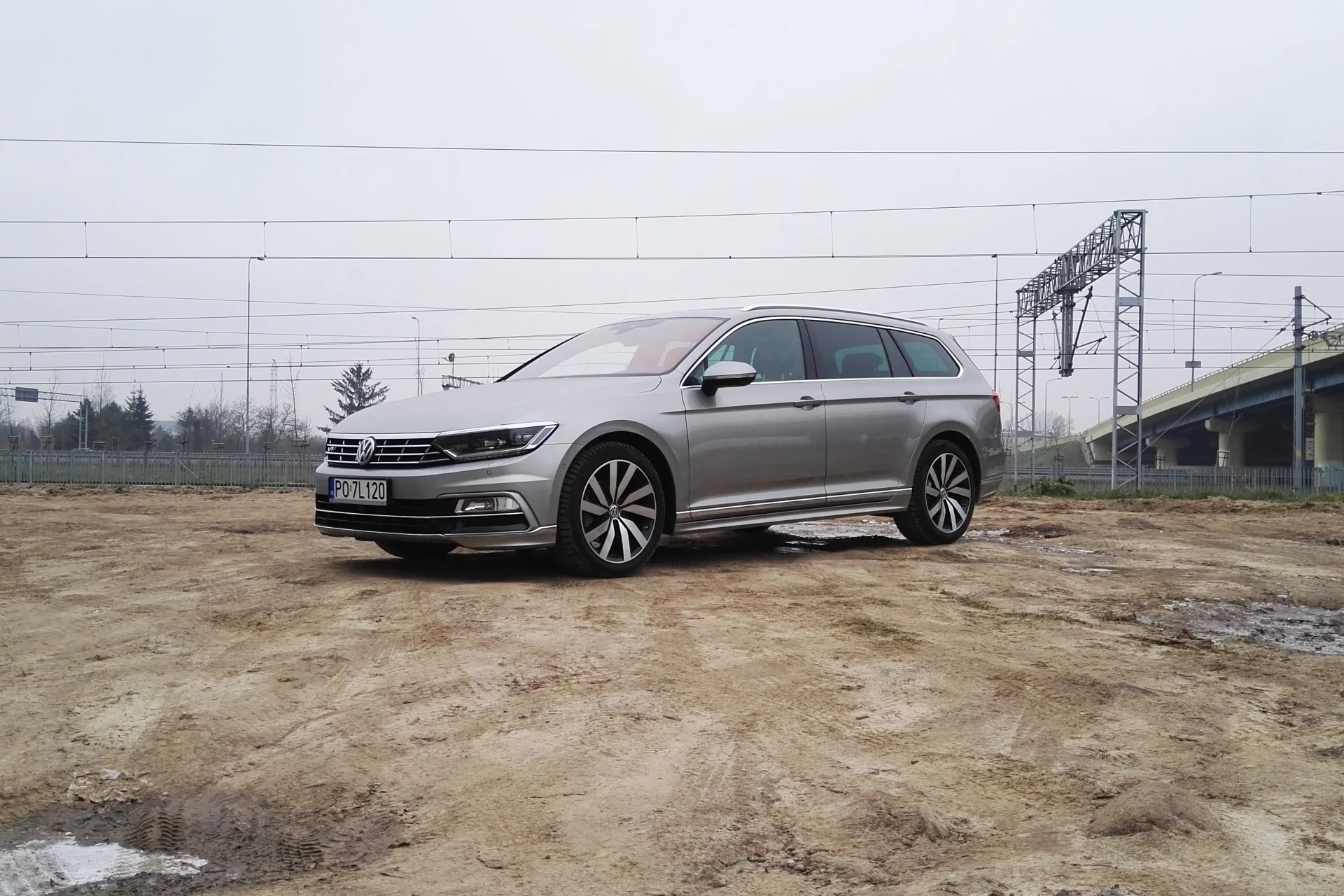 Volkswagen Passat Variant 2.0 TDI Bluemotion 190KM R-line.