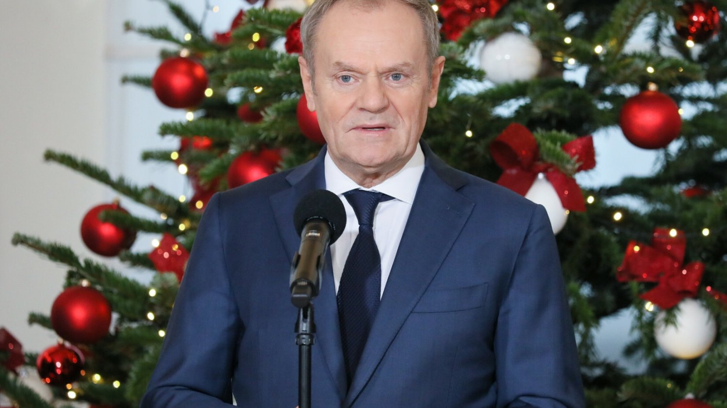 Tusk opublikował swoje życzenia. Premier publicznie złożył jedną obietnicę.