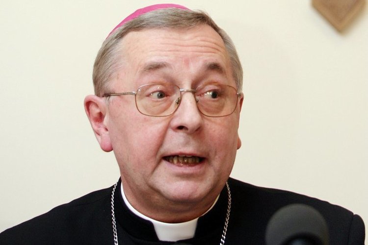 Podczas urlopu wierni Kościoła katolickiego zachęcani są do przestrzegania reżimu sanitarnego.