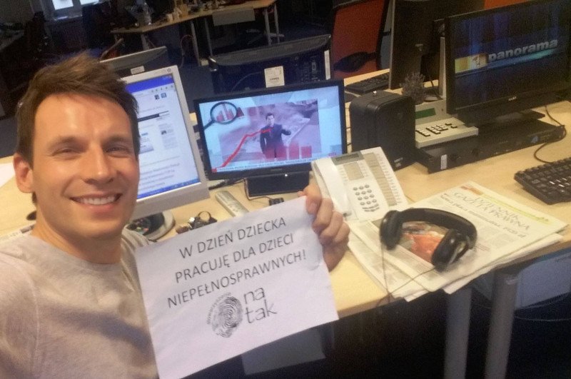 Tomasz Wolny, prezenter "Panoramy" TVP2 angażował się w wiele akcji społecznych. Czy w plebiscycie "Tele Tygodnia" zdobędzie więcej głosów niż Danuta Holecka, gwiazda "Wiadomości"?