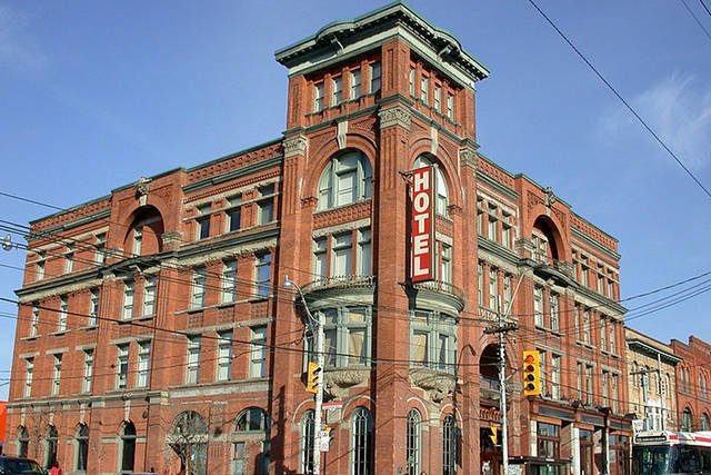 Gladstone Hotel po remoncie