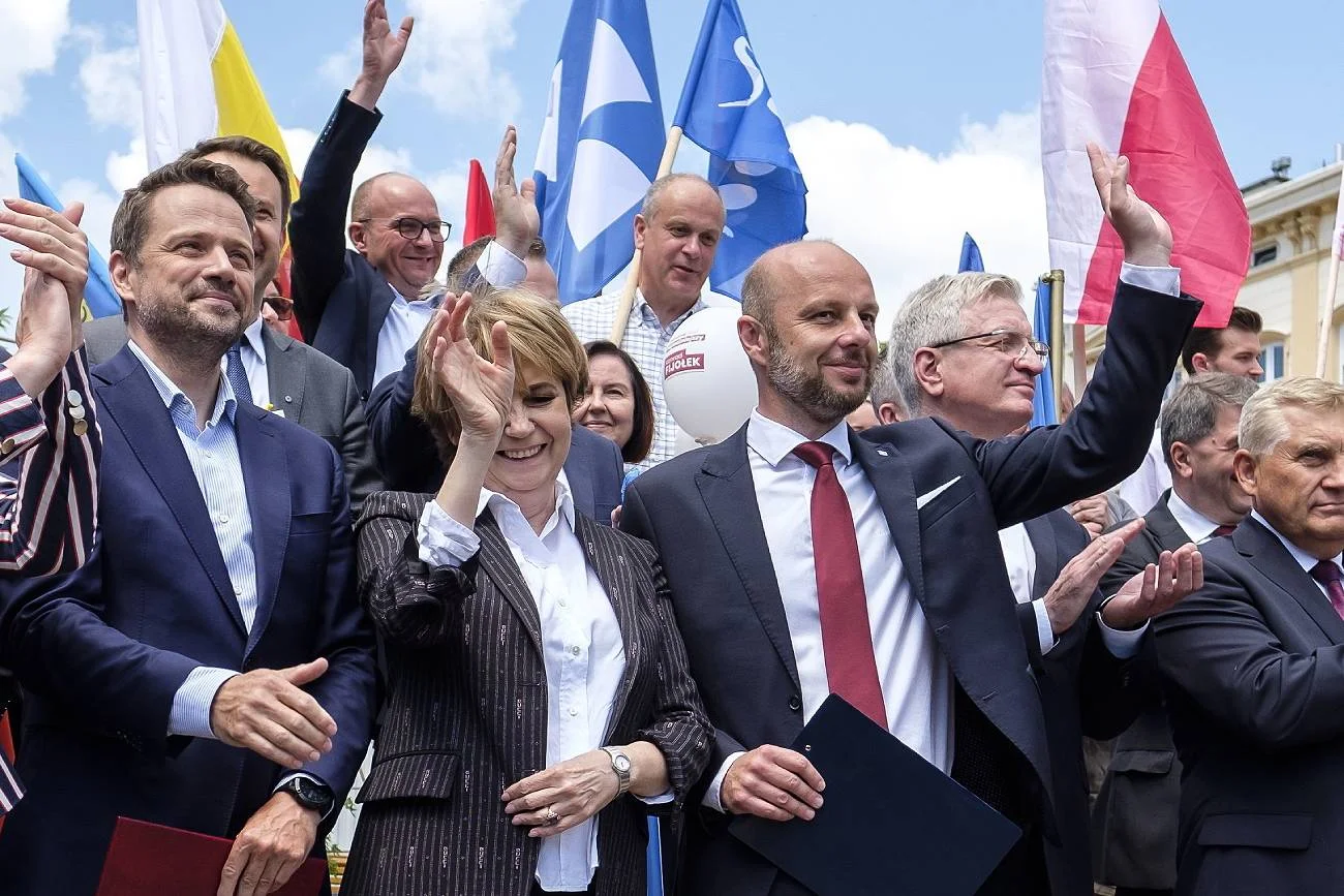 Prezydent Warszawy Rafał Trzaskowski skomentował sukces Konrada Fijołka, który prawdopodobnie wygrał wybory prezydenta miasta w Rzeszowie. Prezydent Warszawy Rafał Trzaskowski skomentował sukces Konrada Fijołka.