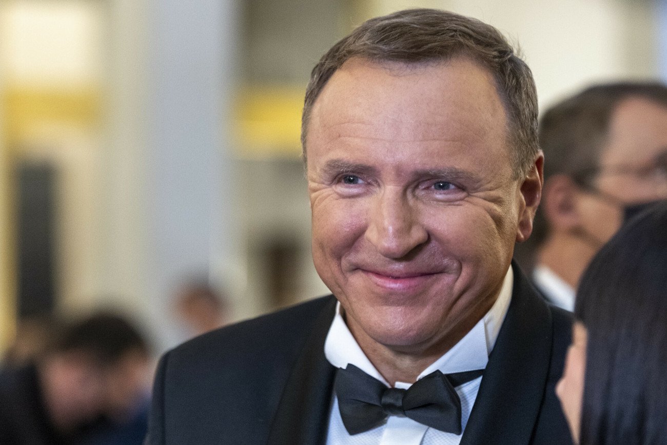 Jacek Kurski, szef TVP - ma plan, który może przywrócić publicznego nadawcę do gry w skokach narciarskich.