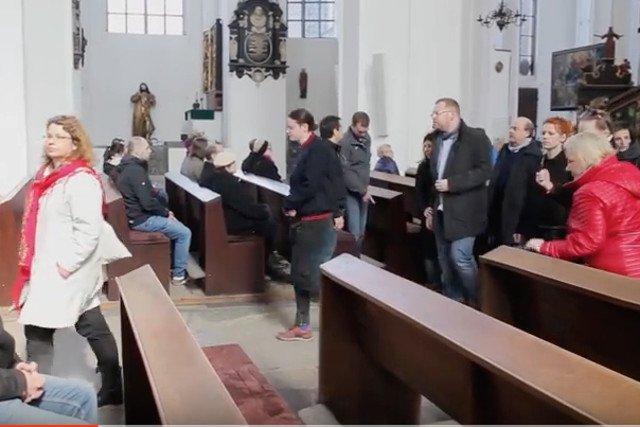 Gdy ksiądz odczytywał komunikat KEP, część osób wyszła z kościoła Mariackiego w Gdańsku
