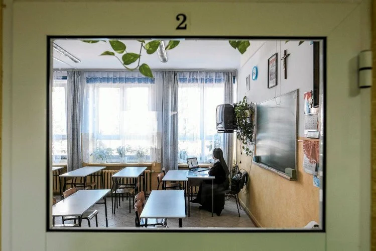 – Rezygnacja z katechezy to bardzo poważny grzech zaniedbania i poważna krzywda, jaką rodzice wyrządzają swoim dzieciom – tym cytatem arcybiskup Józef Górzyński wzburzył wielu rodziców.