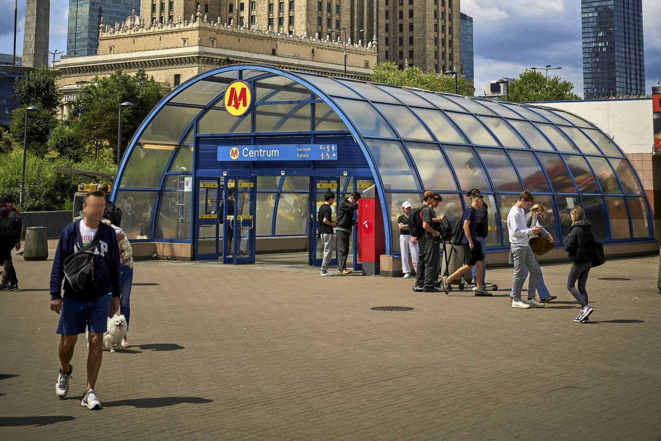 Dlatego metro w Warszawie zostało sparaliżowane. "Ukryte zarzewia ognia"