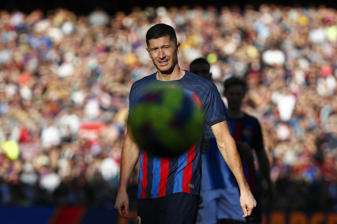Robert Lewandowski na swojego gola w barwach FC Barcelony czeka od 29 października. I jeszcze poczeka...
